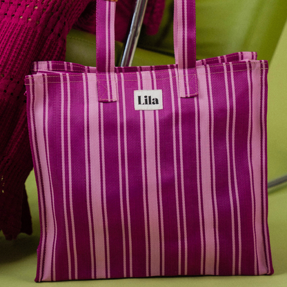 Tragetasche aus recyceltem Nylon – Fuchsia gestreift