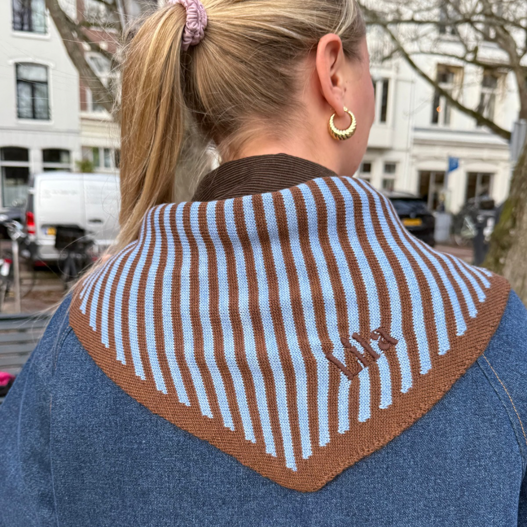 Dreieckstuch - Blau & Brauner Streifen - Klein